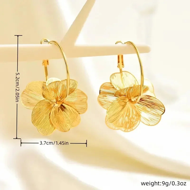 Floréa Hollow Flower Hoop Earrings for Daily Wear .